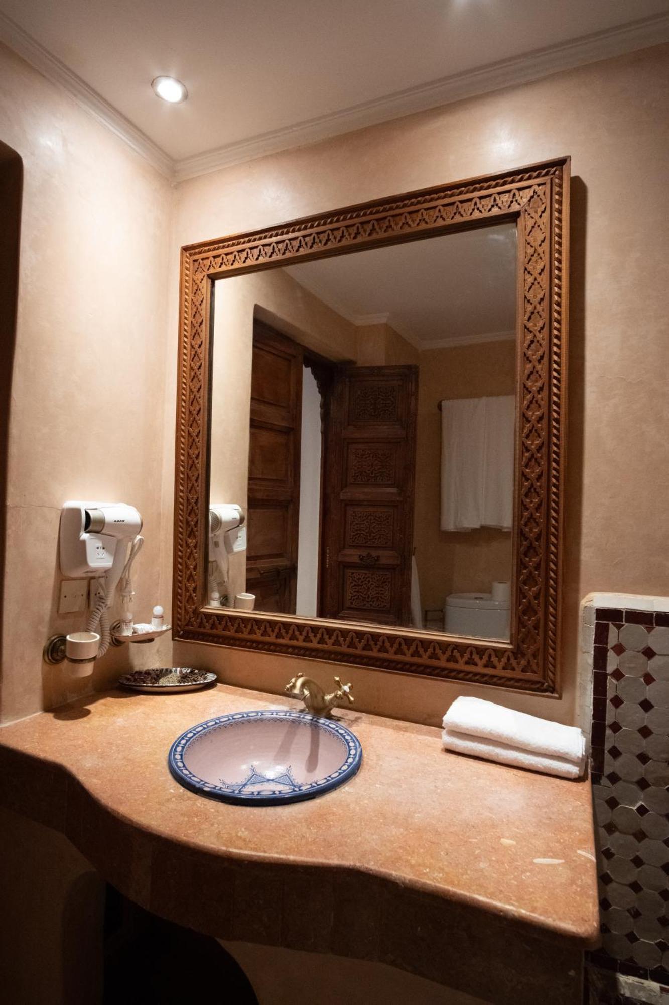 Riad Dar Laura เฟส ภายนอก รูปภาพ